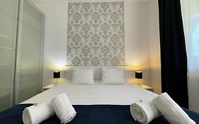 Corvin Center Suites